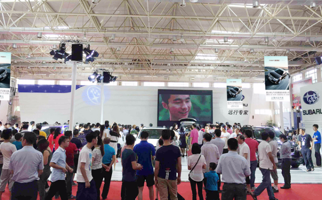 展会会场用的led卷帘屏折叠屏哪里有